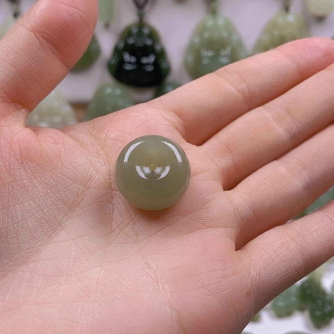 愛***️和田玉未镶嵌颈饰