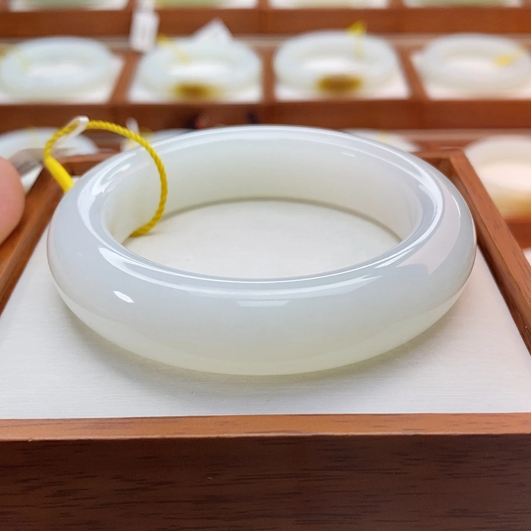 手链未镶嵌和田玉（白玉）