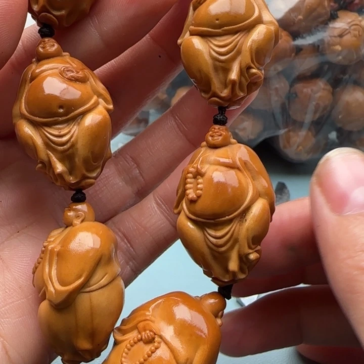 橄榄核手串雕刻工艺