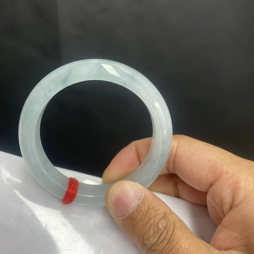 天然缅甸翡翠手镯A货