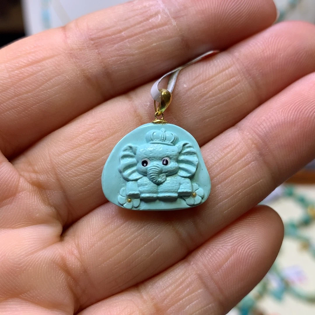 绿松石18K金镶嵌挂件