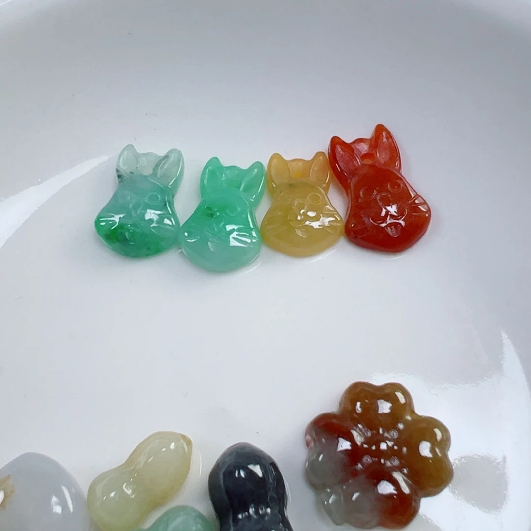 翡翠散珠兔头一个