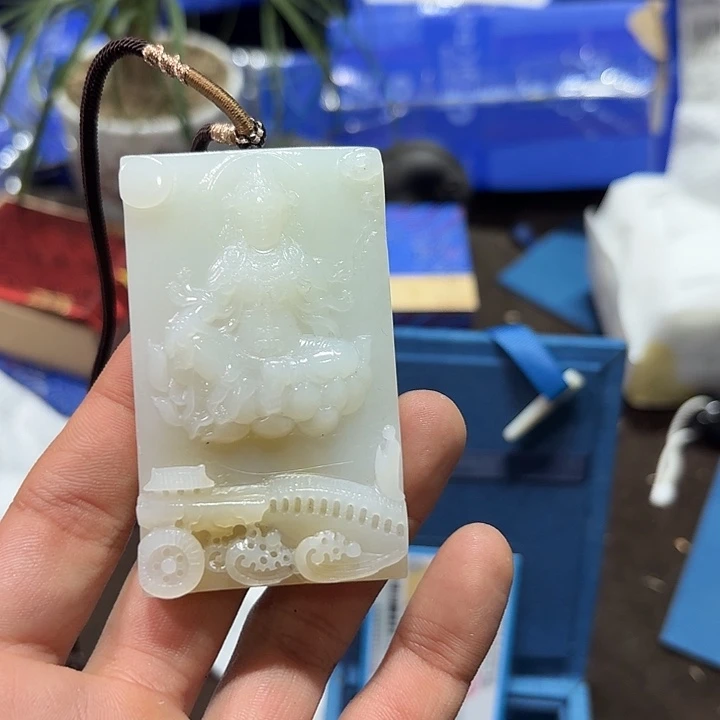 未镶嵌和田玉（糖玉）车挂