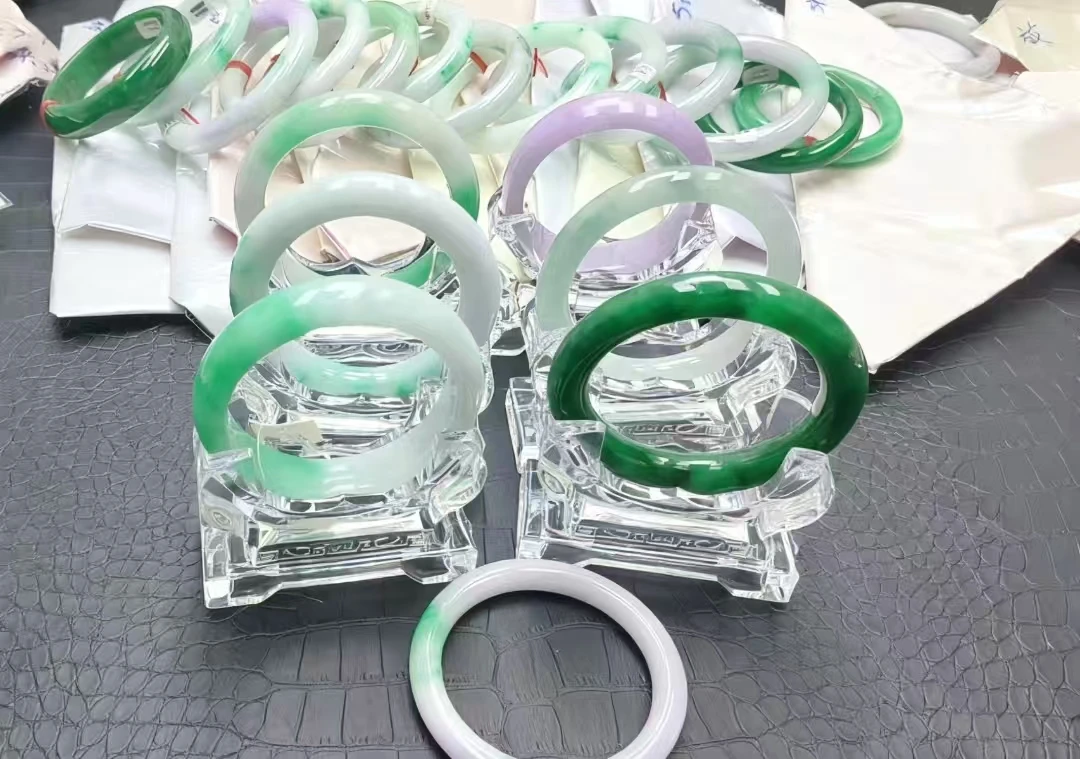 缅风时尚饰品手镯多样性发其一