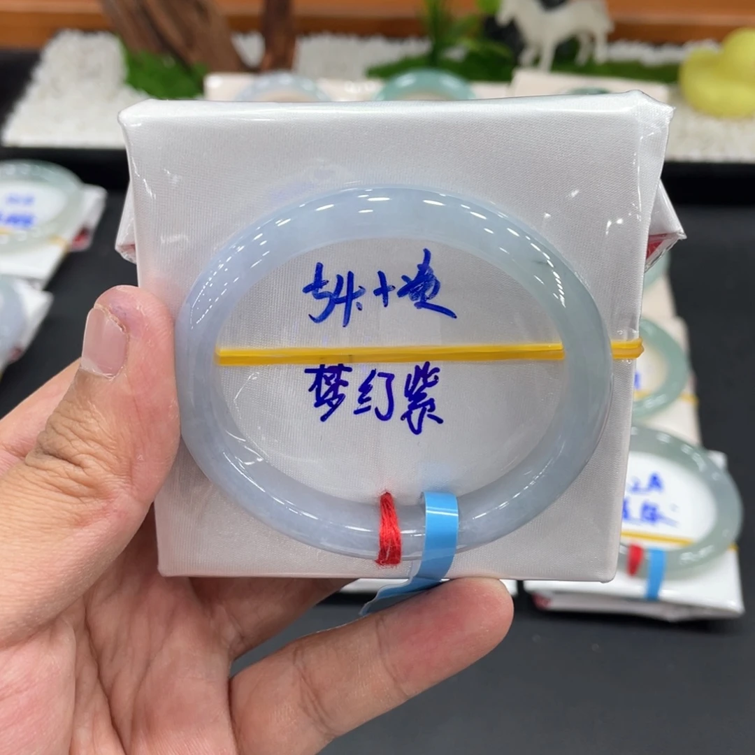 翡翠未镶嵌手镯缅甸翡翠