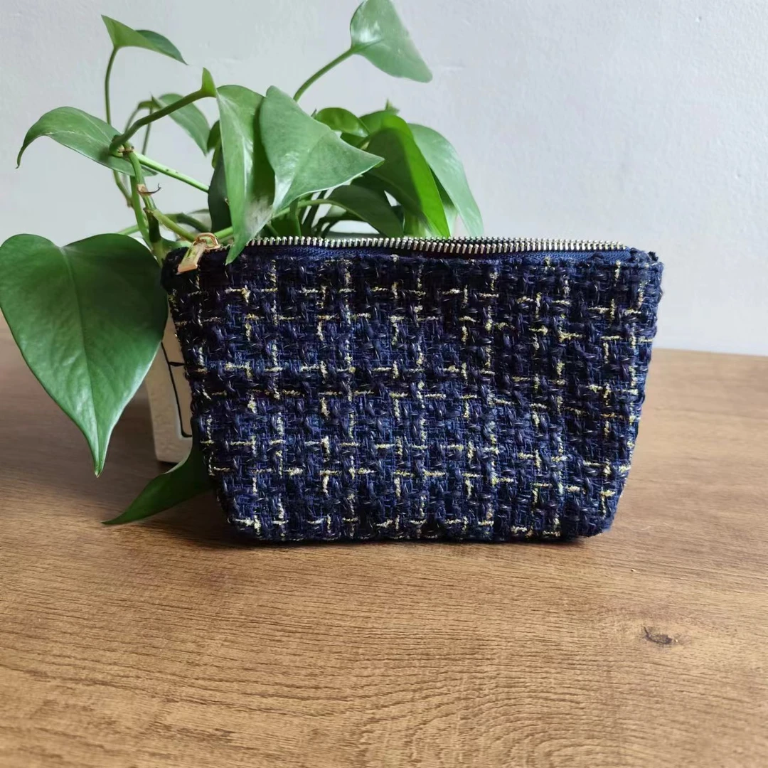 好CP啊~蓝色小香风编织化妆包（大号）