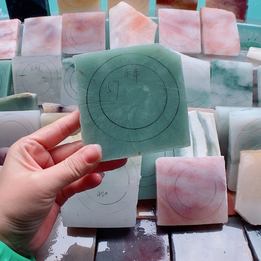 石英质玉手镯未镶嵌东陵玉手镯定制