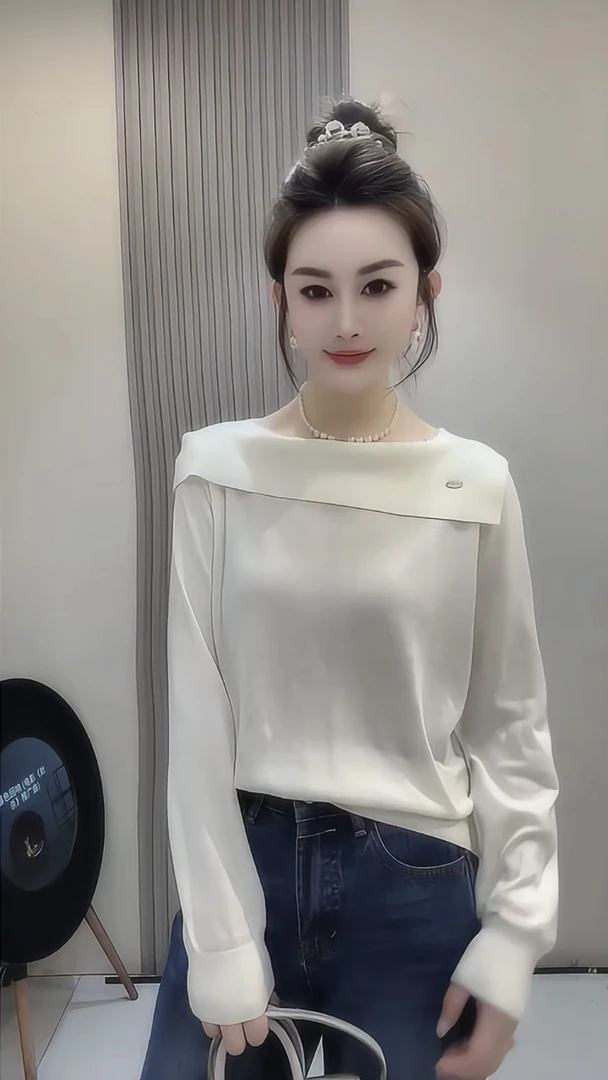 法式一字肩纯色长袖上衣女2025早秋简约设计感温柔风针织衫