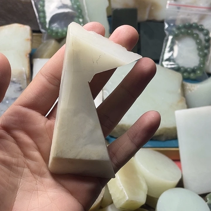 和田玉（糖玉）未镶嵌珠宝半成品