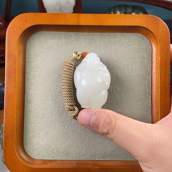 和田玉未镶嵌颈饰白玉佛公