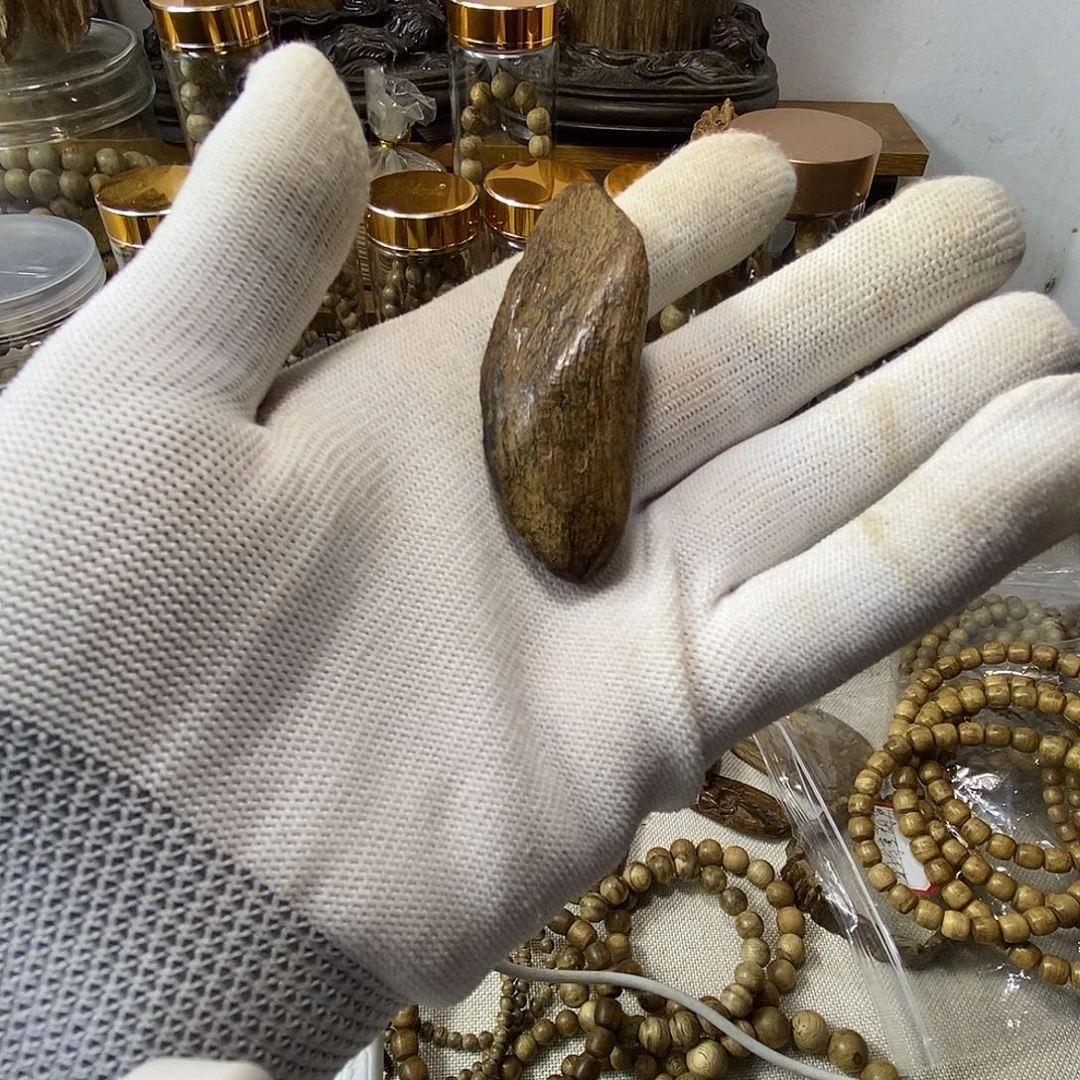 ****铭沉香沉香碎屑马来0 k沉香