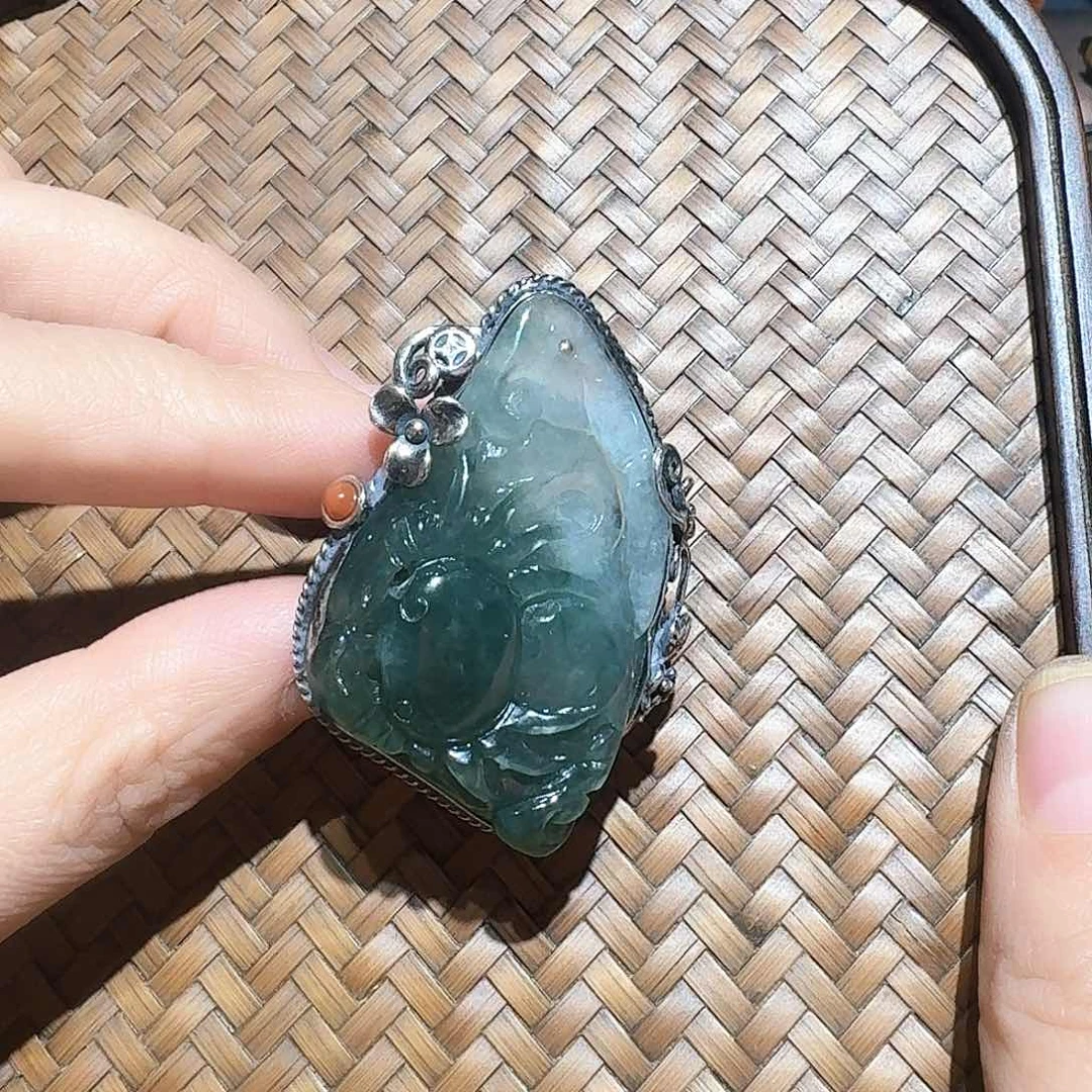 银S925镶嵌戒指翡翠冰*个性十足