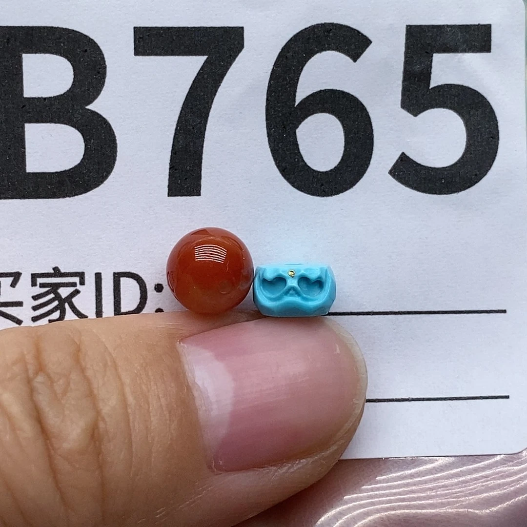 绿松石配饰未镶嵌吃***腿