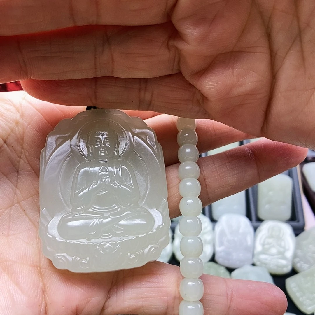 和田玉颈饰未镶嵌冉**？