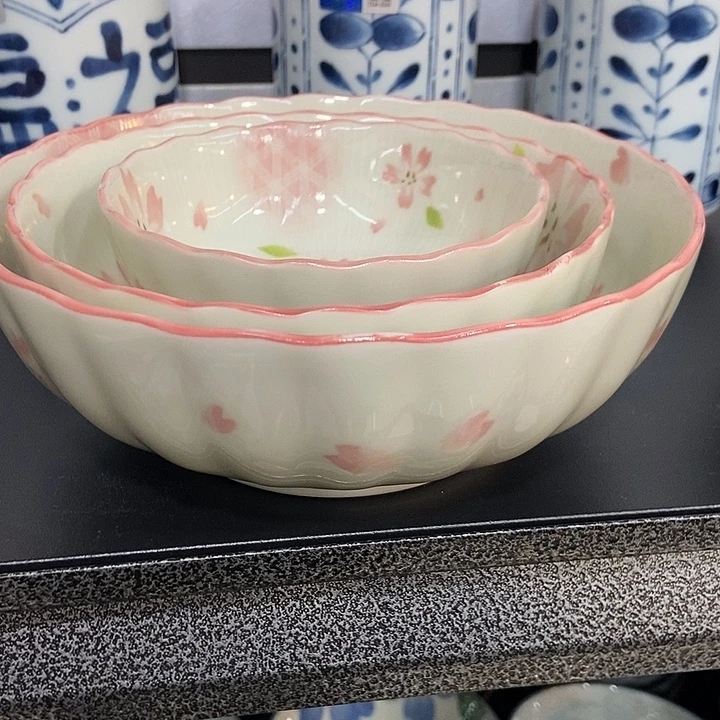 瓷片开播福利大中小各一樱花