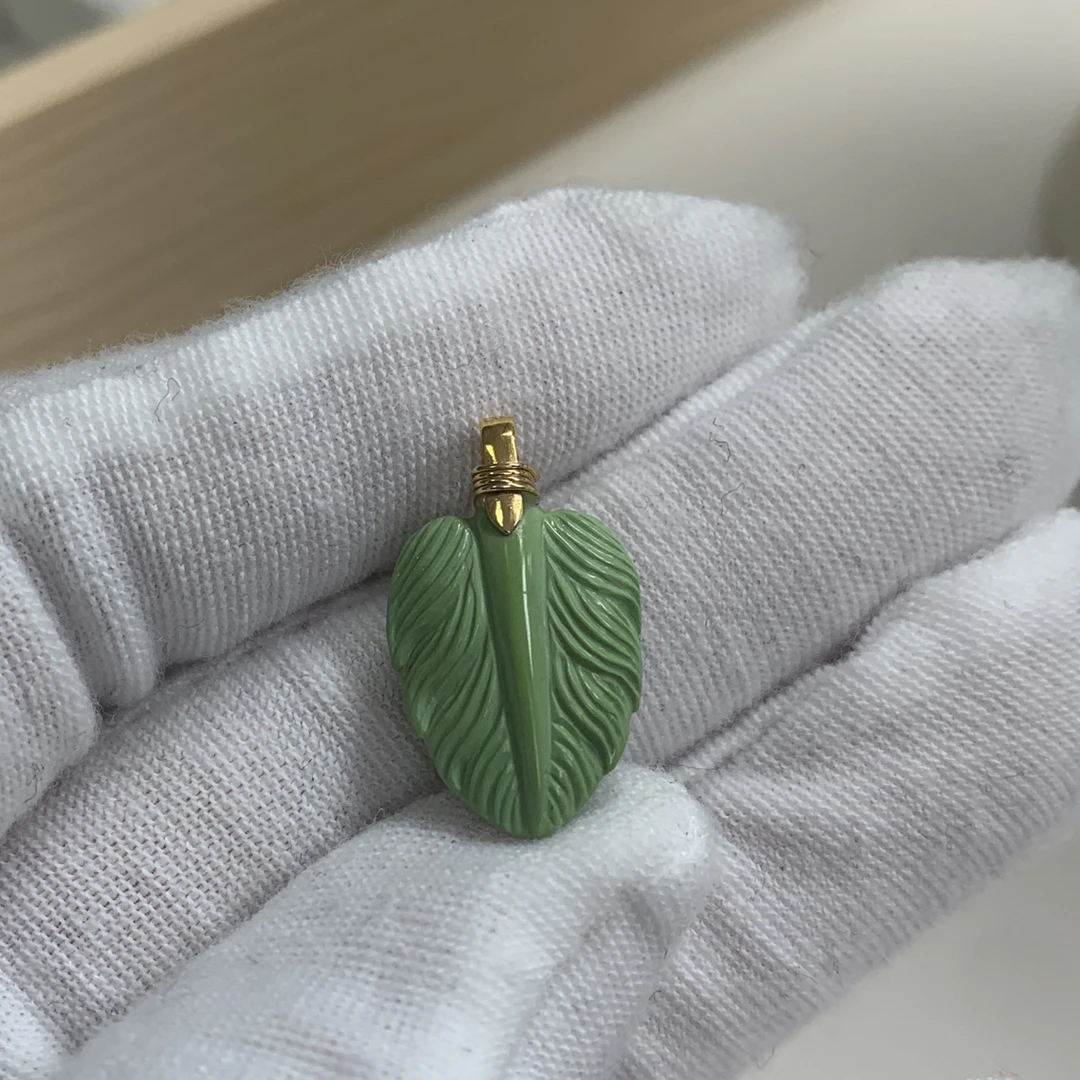 湖北原矿绿松石羽毛扣