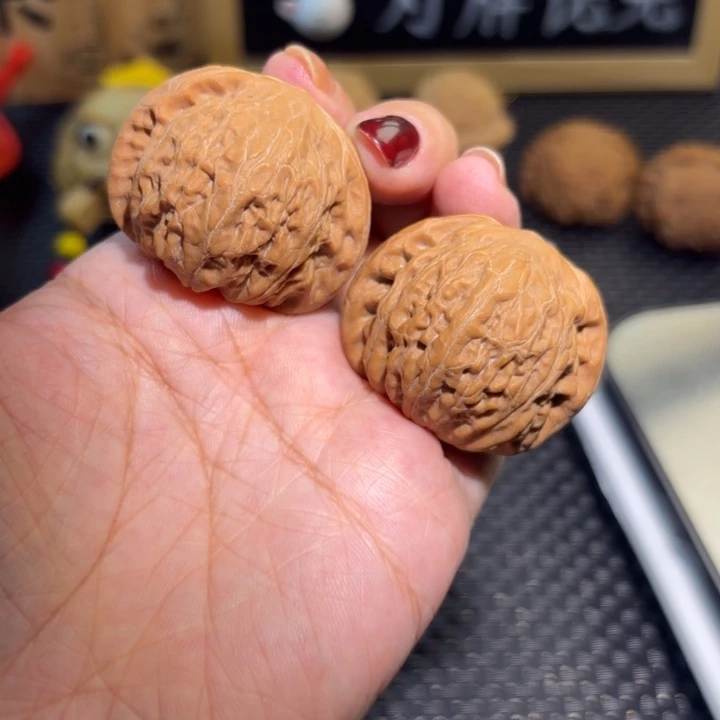 文玩核桃吊坠39铁锤狮子头一对核桃