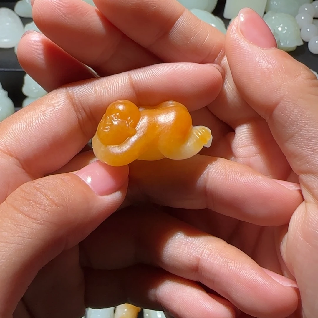 自***翔和田玉未镶嵌颈饰