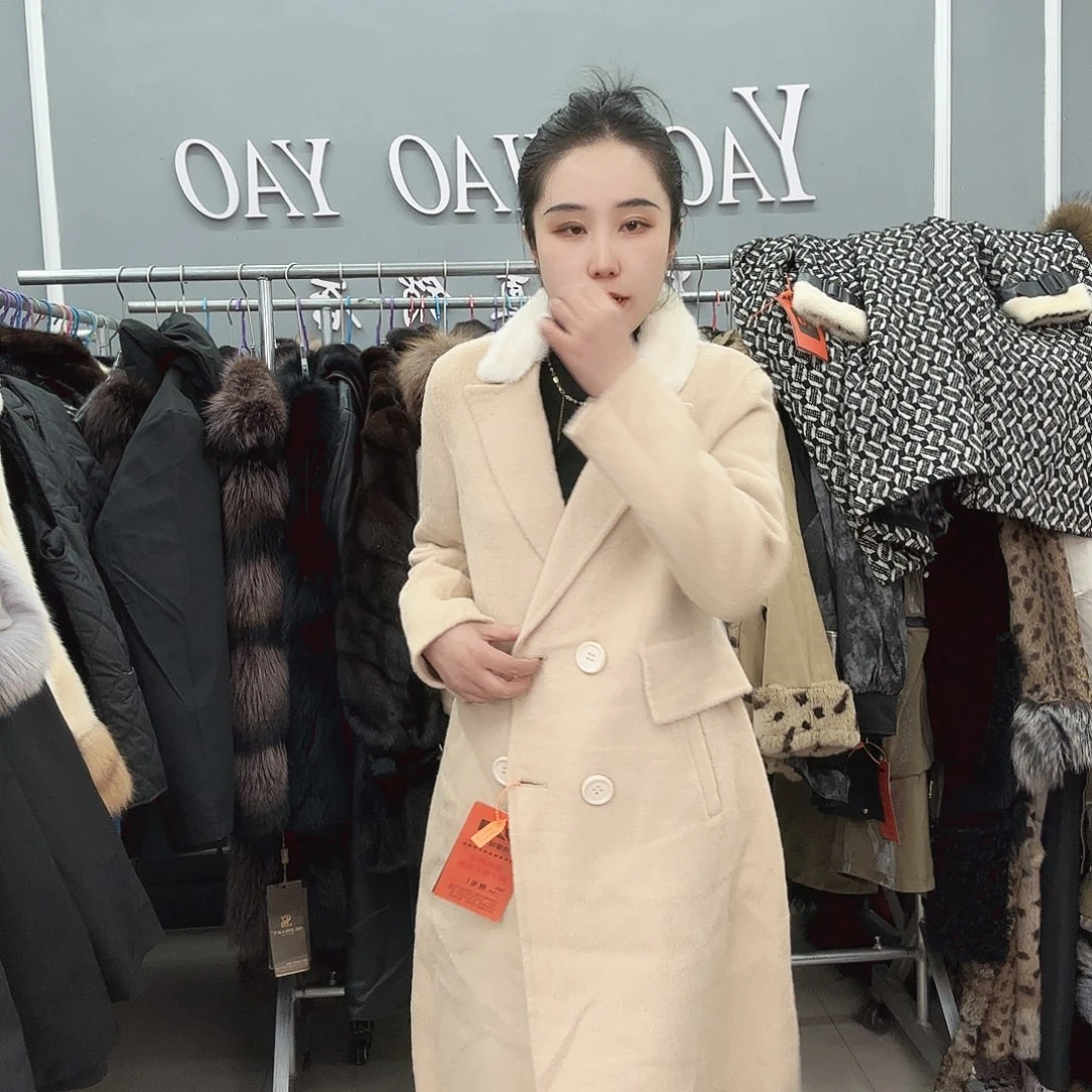 姚小妖家高端皮草