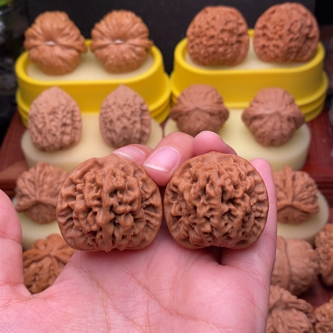 把件文玩核桃34“货头”红皮秦闷