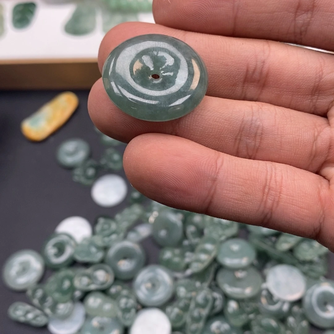 翡翠未镶嵌手链天然a货翡翠81