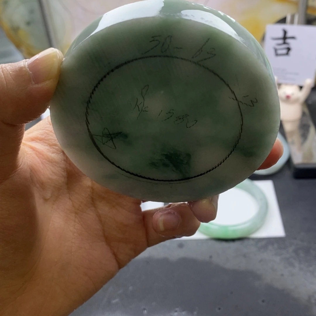 定制翡翠未镶嵌翡翠手镯