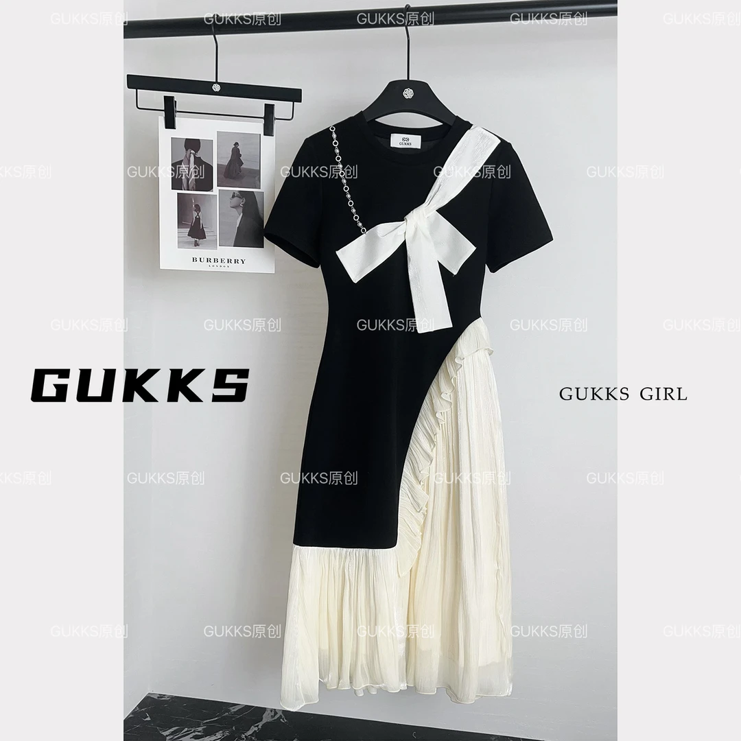 GUKKS春款女装连衣裙气质时尚收腰显瘦蝴蝶结背带连衣裙GK549