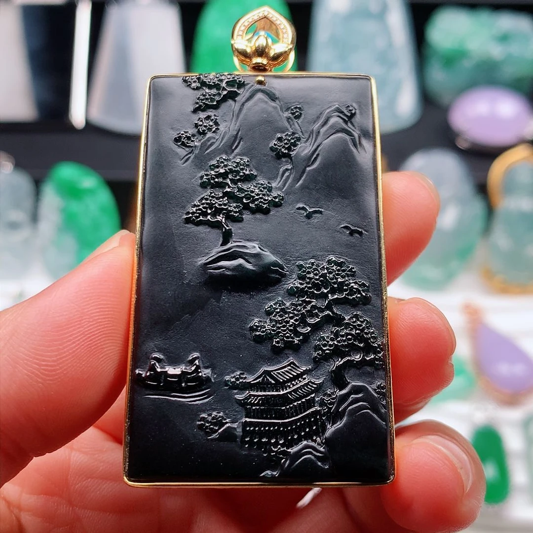 翡翠颈饰未镶嵌墨翠