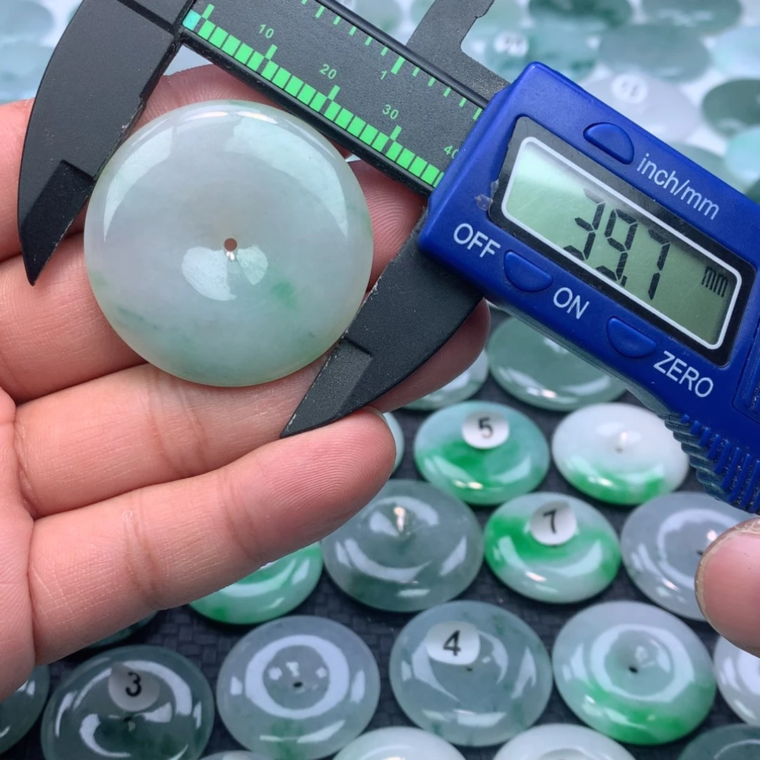 翡翠颈饰未镶嵌缅甸天然A货翡翠