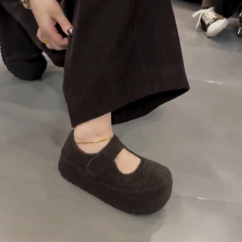 欧货新款毛呢毛毛鞋魔术贴玛丽珍鞋加绒保暖棉鞋面包鞋勃肯鞋女鞋