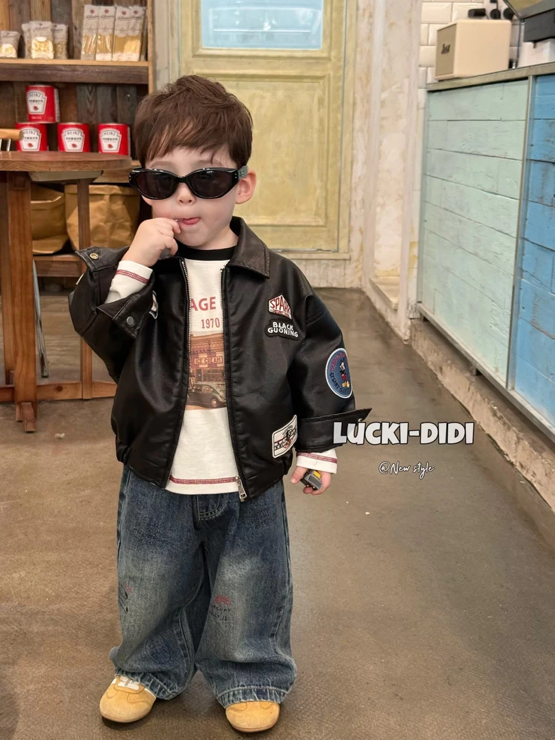 韩国童装2025秋男童韩版贴布机车皮衣夹克外套T休闲牛仔裤三件套