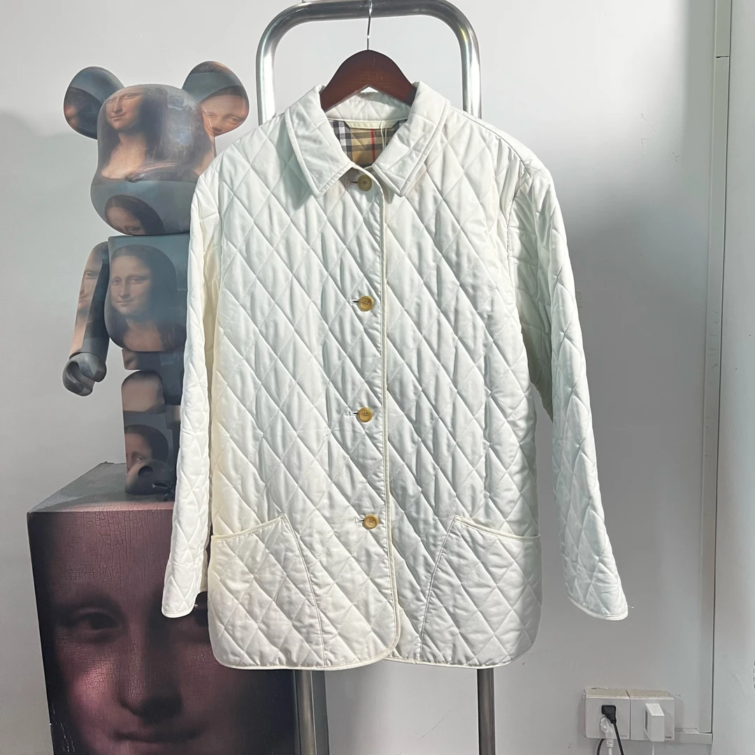 99新 BURBERRY/博柏利 棱形棉服 V2410尺码：M 衣长75 胸围57