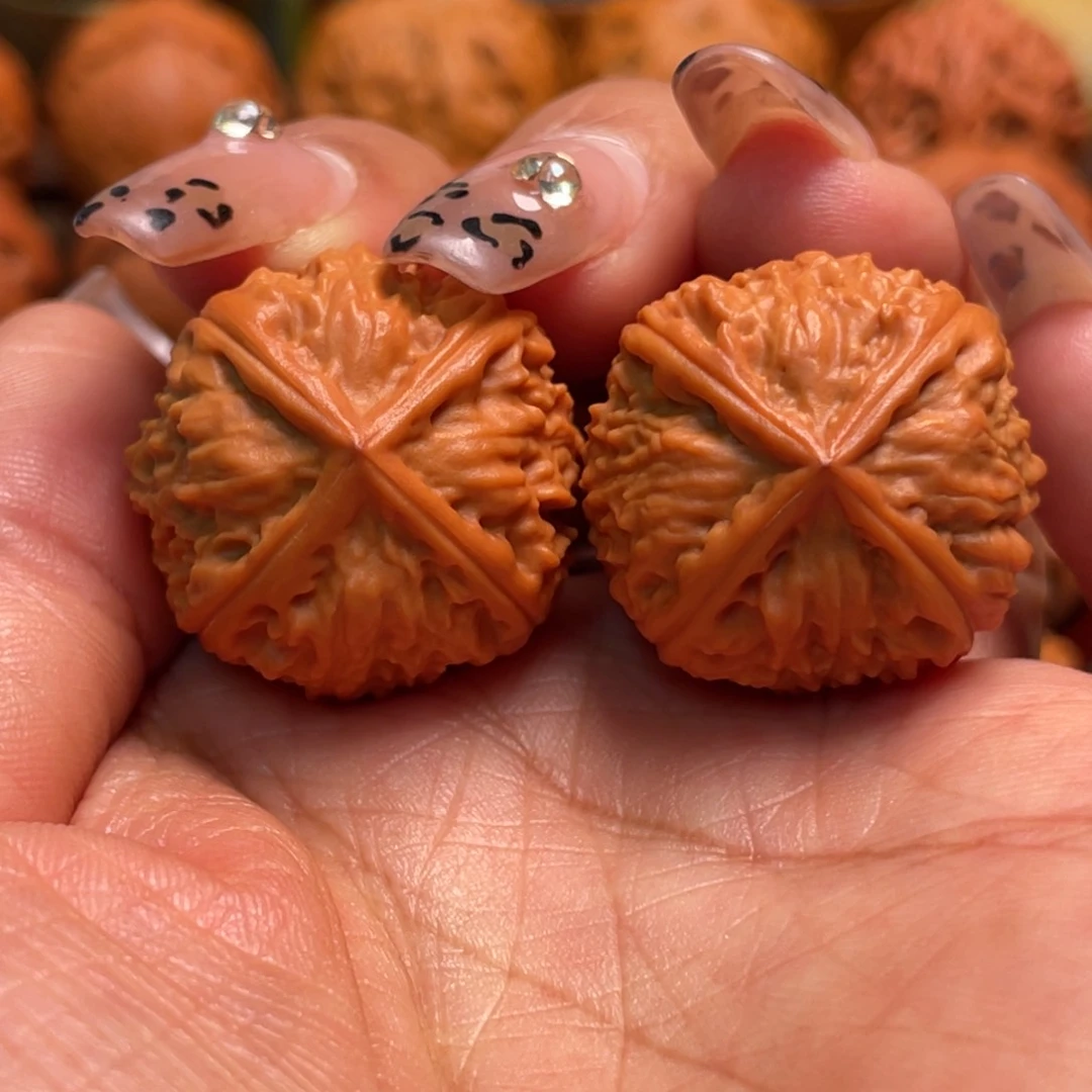 把件文玩核桃四棱