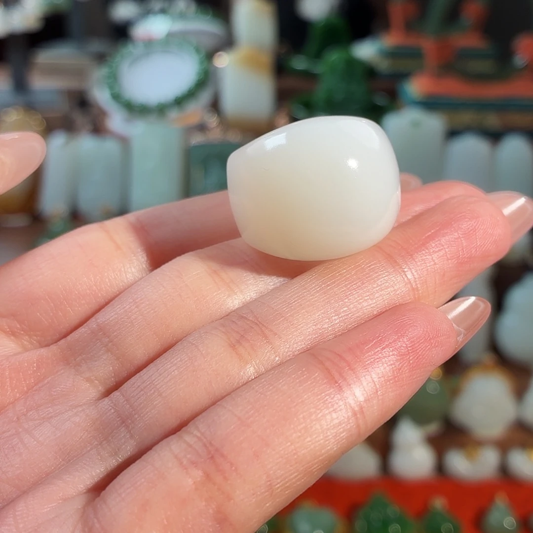 笨****和田玉未镶嵌戒指