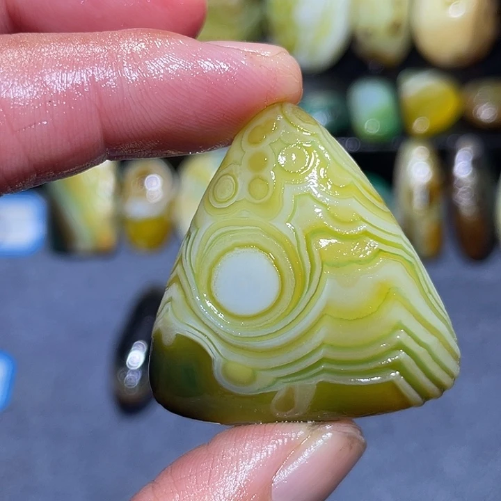 玛瑙/玉髓未镶嵌珠宝奇石