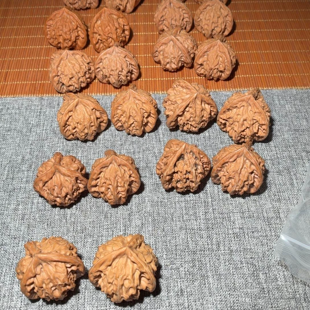文玩核桃吊坠盘山