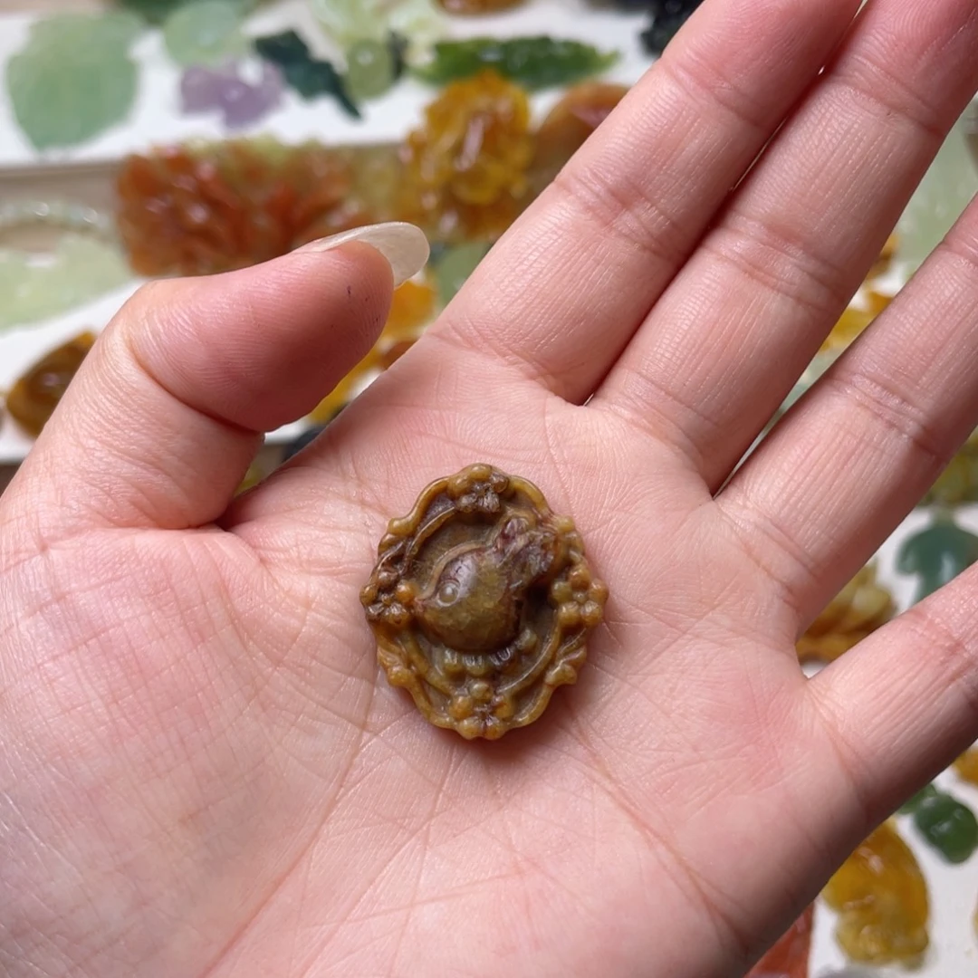 *****未镶嵌蛇纹石玉颈饰