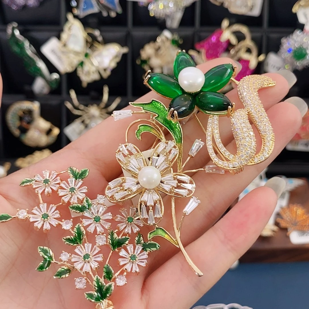 锆石铜合金绿色系胸针3个