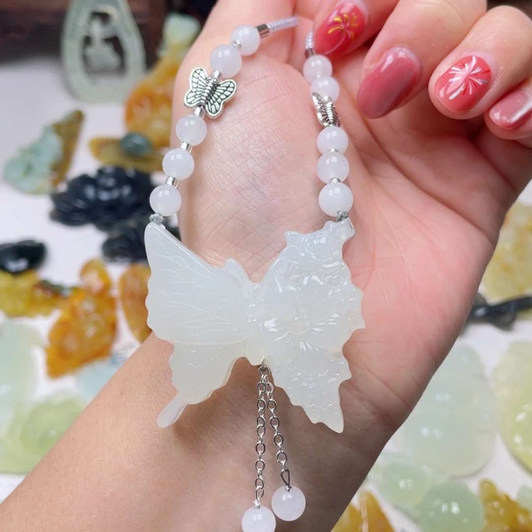 蛇纹石玉颈饰未镶嵌