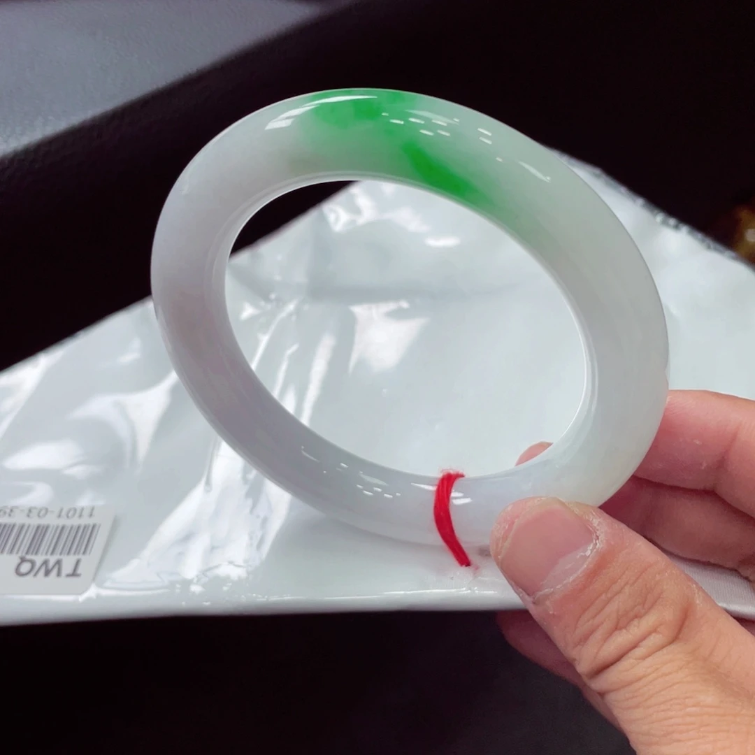 翡翠未镶嵌手镯翡翠