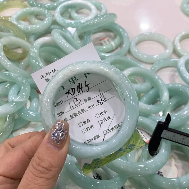 蛇纹石玉手镯未镶嵌J****.