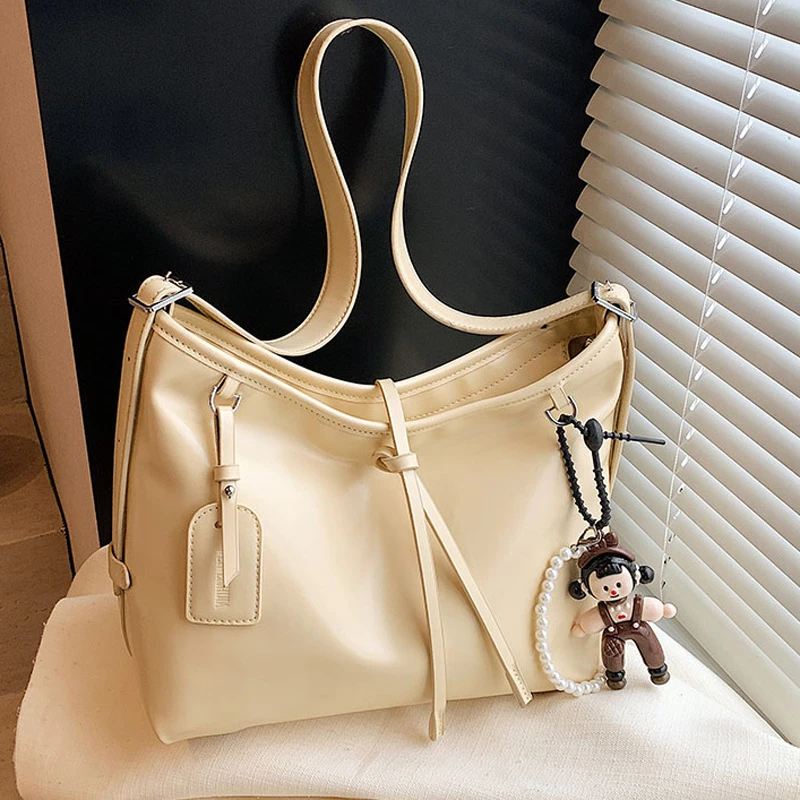 高级感学生腋下包女新款包时尚通勤单肩斜挎包慵懒风百搭托特包