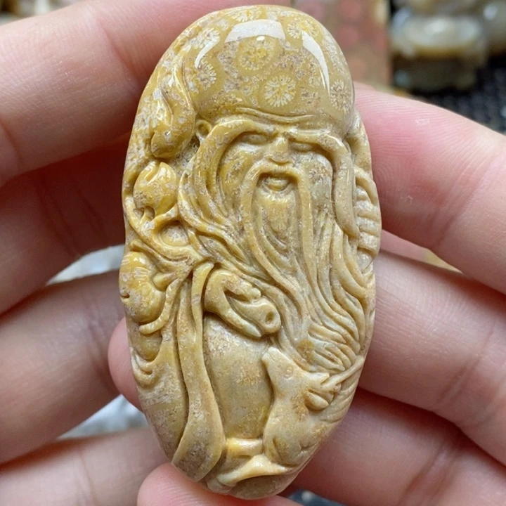 硅化珊瑚（珊瑚玉）颈饰未镶嵌