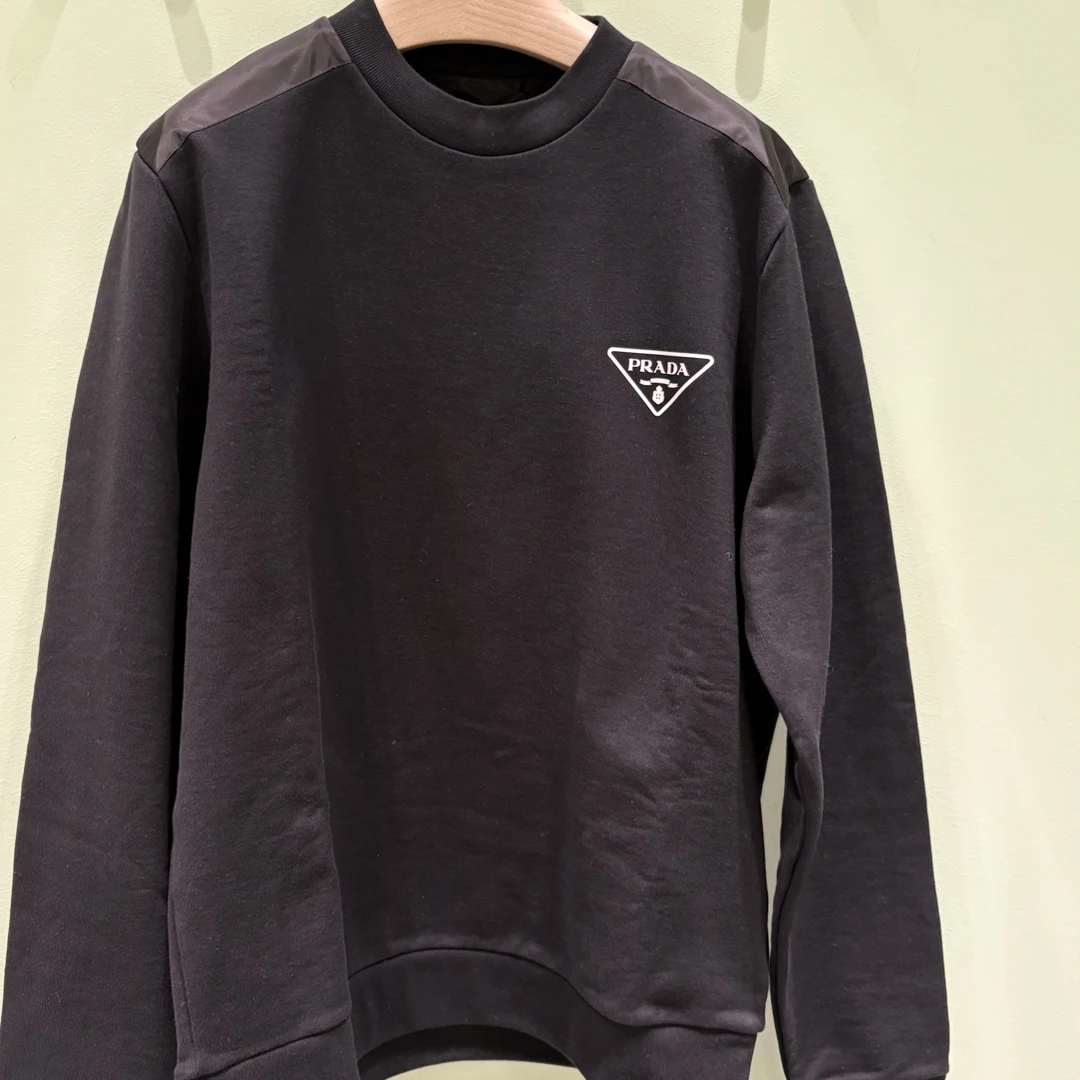 未使用 Prada/普拉达 男款套头休闲卫衣