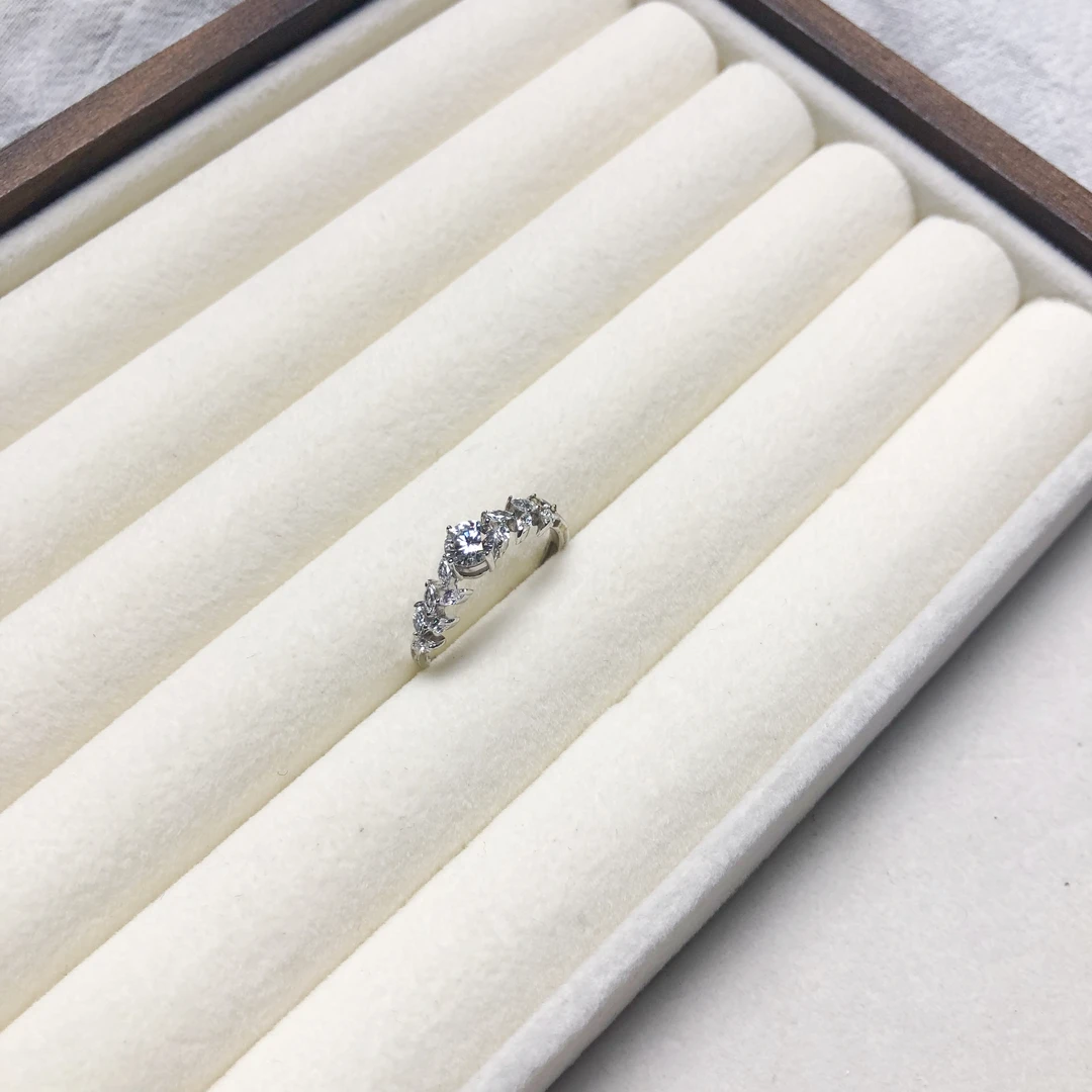 925银莫桑石戒指 饰喜·925银莫桑钻戒指活口钻戒