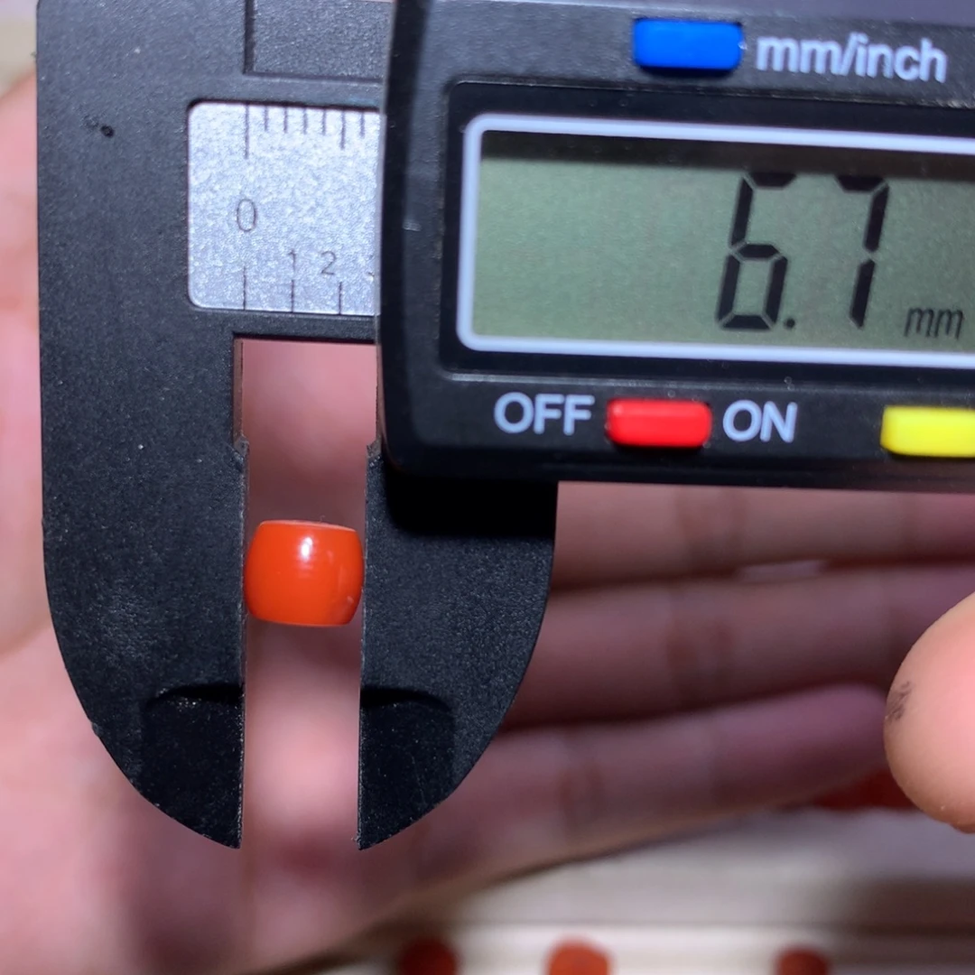 南红玛瑙未镶嵌直切6.7×5.7纹