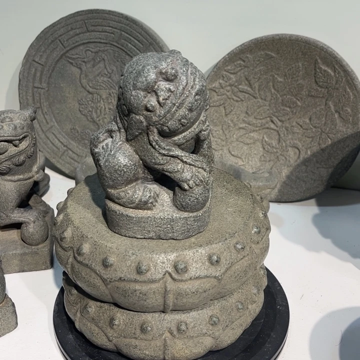 B***s石材青石绿豆青狮子