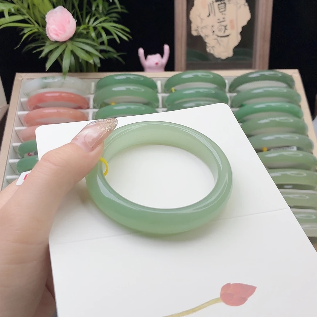 石英质玉未镶嵌手镯6