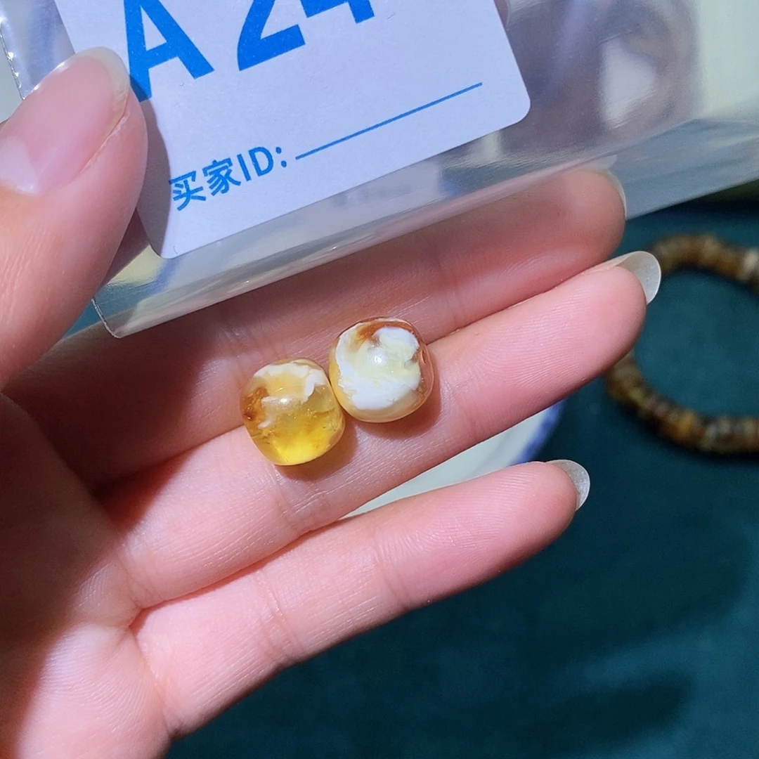 琥珀珠宝奇石未镶嵌꧁****蜜蜡