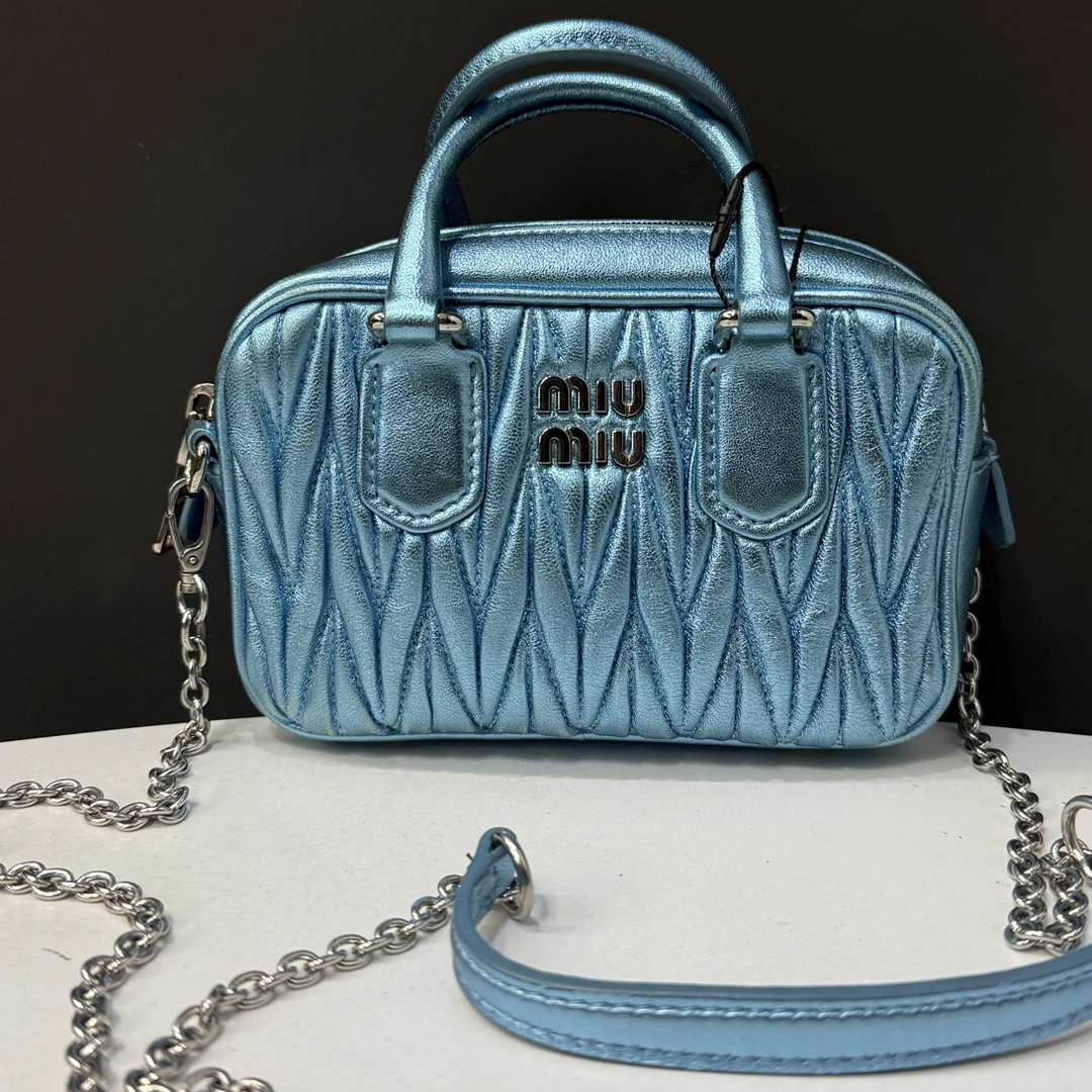 95新 MIU MIU/缪缪 mini保龄球包15cm/0086010413